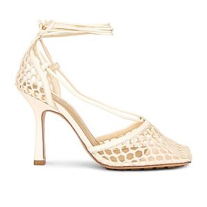 Bottega Veneta HIGH HEELS in Toile - Cream. Size 36.5 (also in 39.5, 40).