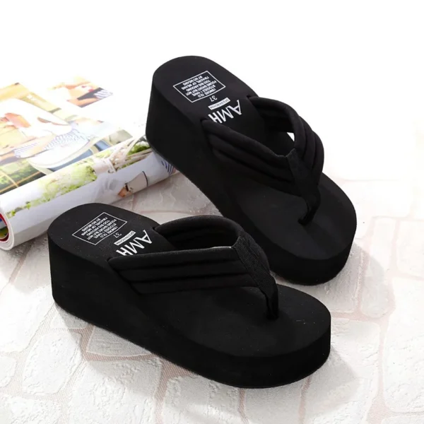 2024 New Slippers Women's Summer Wear Fashion High Heel Platform Shoes Thick Bottom Non-Slip Beach